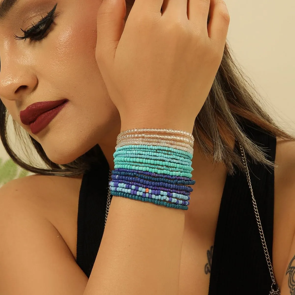 18Pcs Colorful Bohemia Seed Beaded Bracelets Handmade Adjustable Stackable Rainbow Beaded Stretch Bracelet Anket Multilayer Vaction Elastic Bracelet for Women Summer Beach Boho Jewelry Gifts