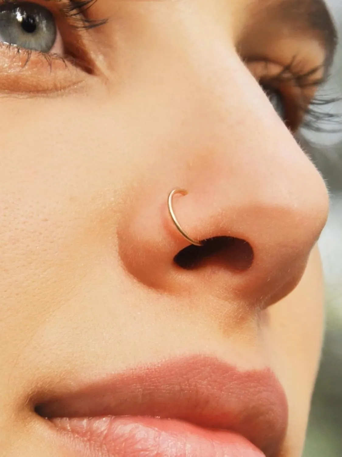 AVYRING Nose Rings Hoops - Quality Surgical Steel - Double Hoop Nose Ring - Nose Piercing Jewelry for Women Men - 20g