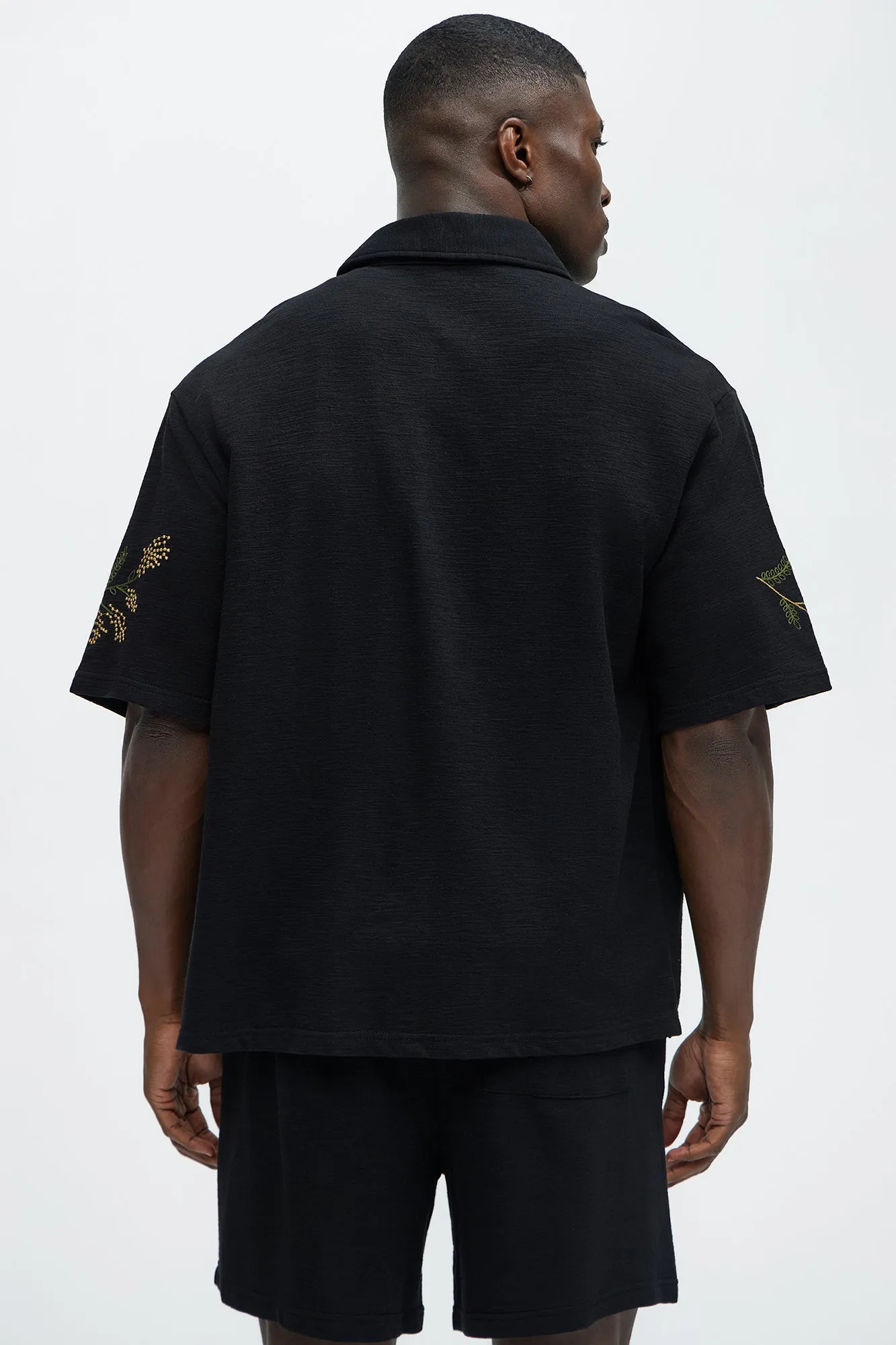 Berries And Bloom Embroidered Shirt - Black