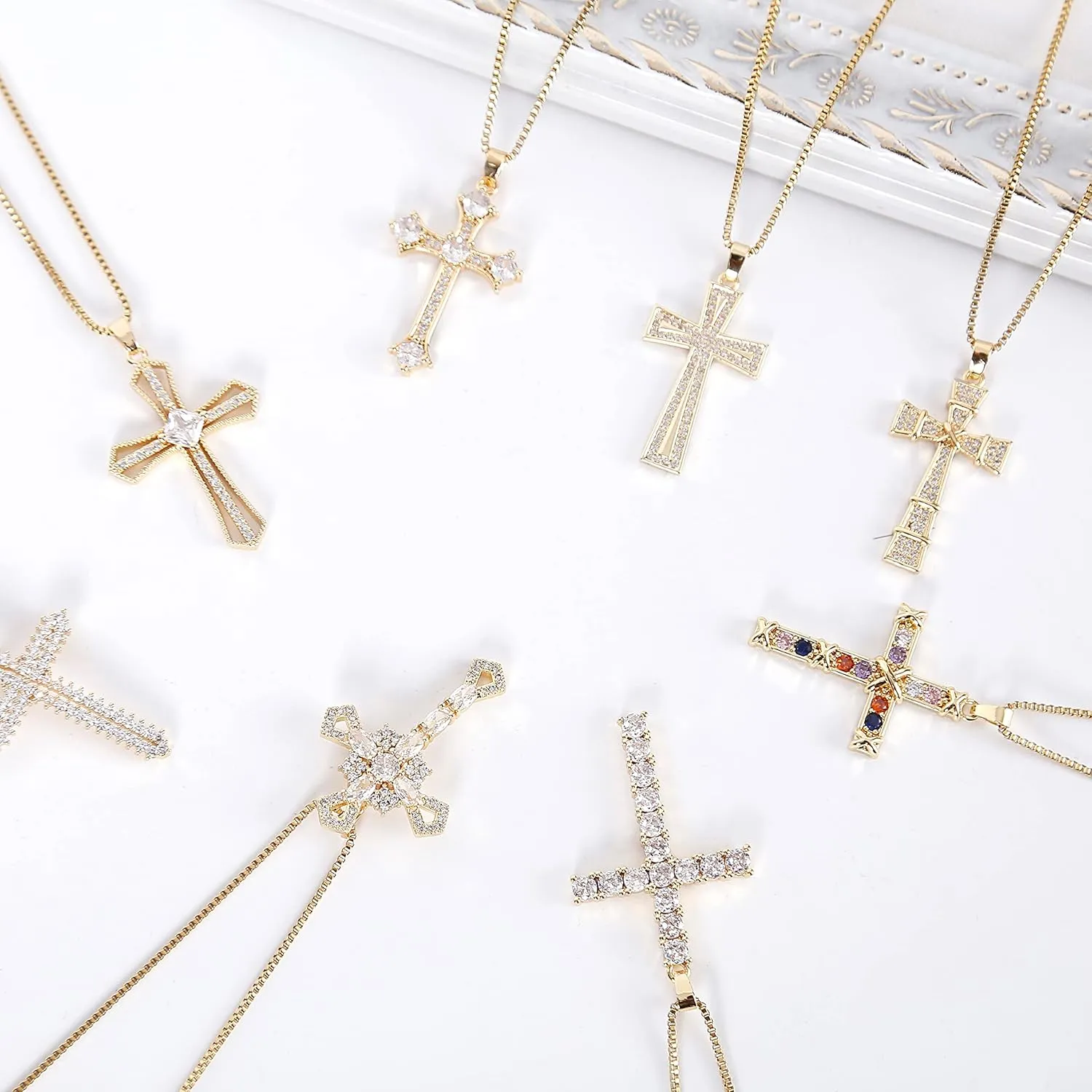 BIFACE Cross Necklaces for Women Jewelry Necklaces for Teen Girls Women 16K Gold Plated Cross Pendant Choker Necklace Valentine's Day Jewelry Gifts for Women Girls Christmas gifts for women