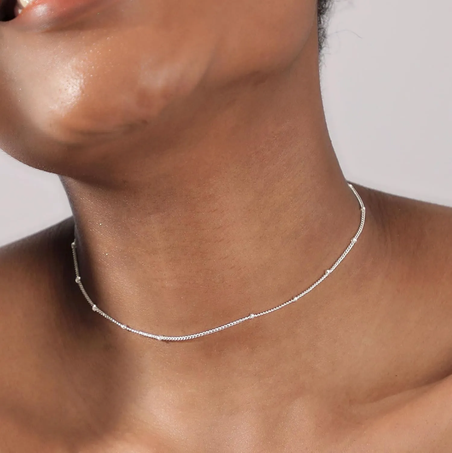 CAROVO Choker Necklace for women,Dainty Gold/Silver Necklace 14k Gold Plated Shining Dots Sequins Necklace Satellite Paperclip Box Sparkle Chain Necklaces for Women Simple Jewelry
