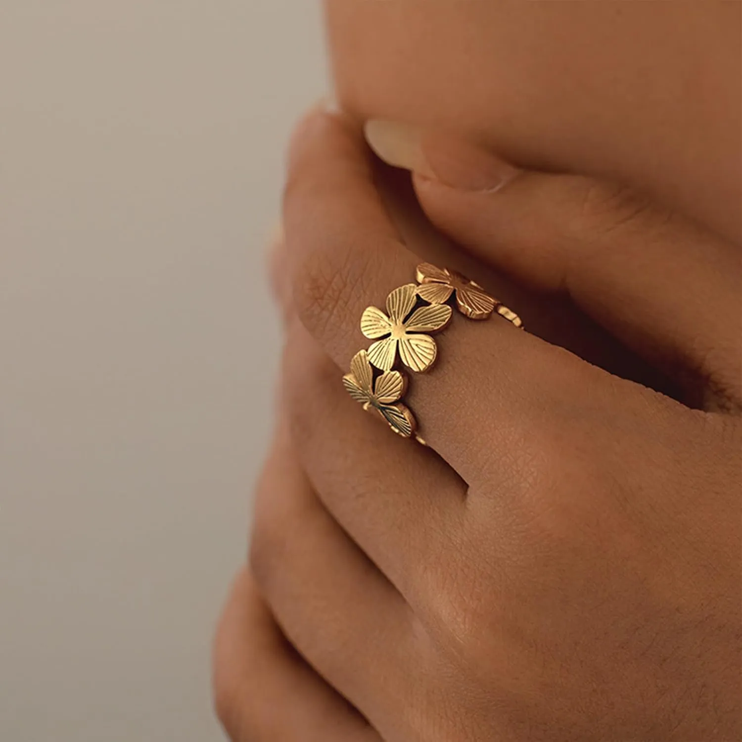 Chunky Gold Rings for Women Adjustable Flower Rings Non Tarnish 14K Gold Statement Rings Flower Jewelry for Women