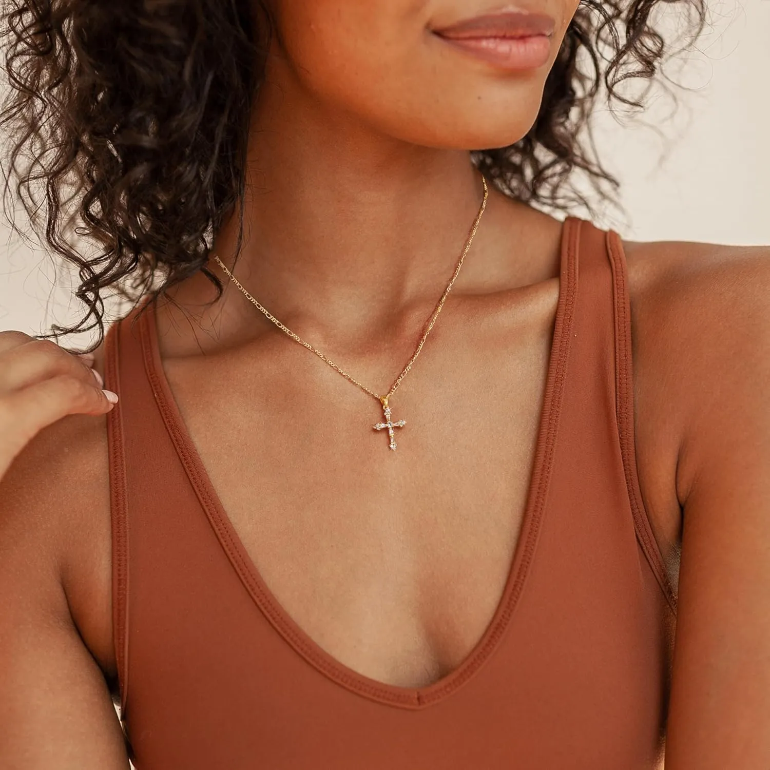 Cross Necklace for Women,Double Cross Necklace 14K Gold Plated Cross Pendant Necklace Dainty Gold Cross Necklaces for Women Trendy Small Cross Charm Necklace Simple Cute Choker Necklaces Gold Jewery