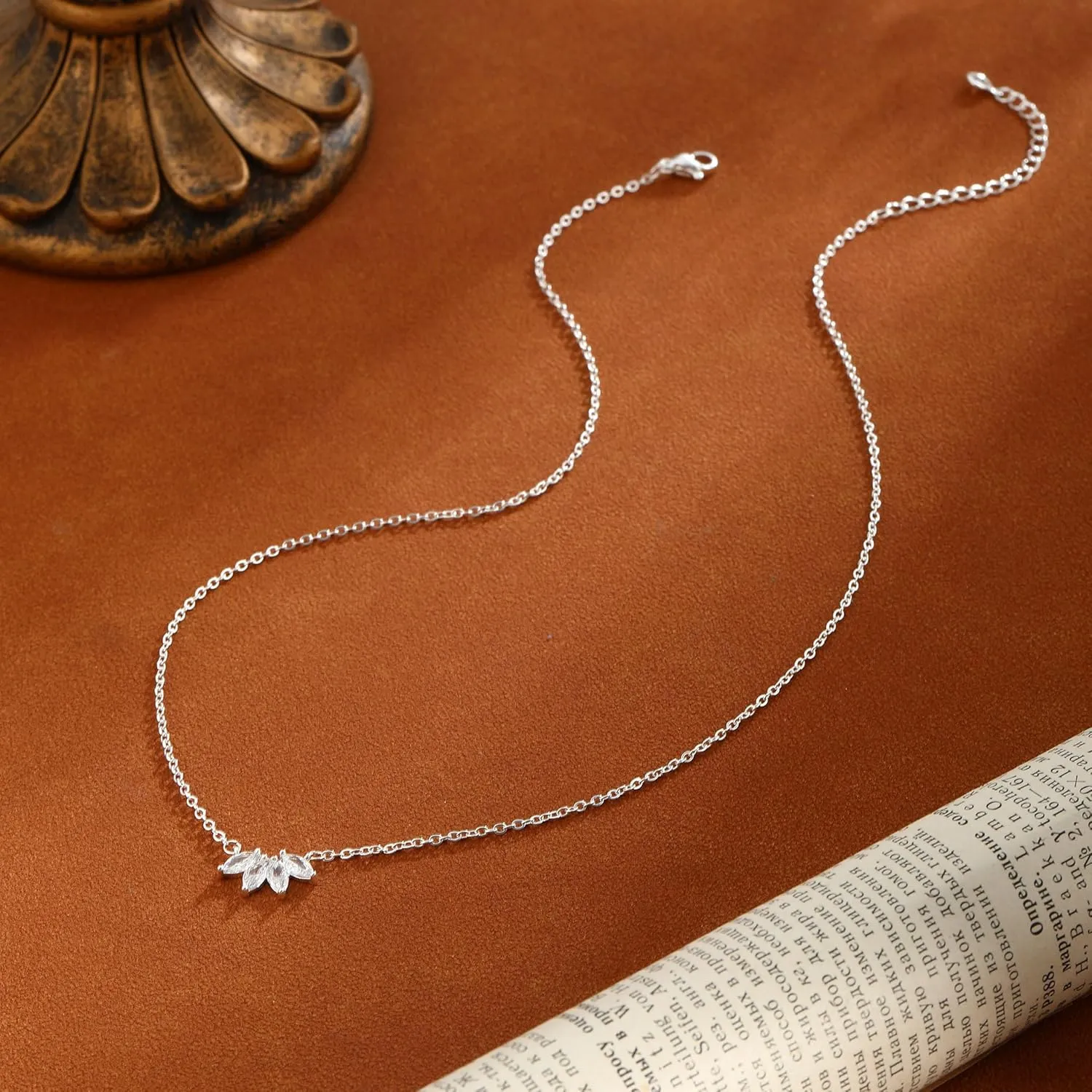 CZ Diamond Pendant Gold Necklace for Women Dainty 14k Gold Plated Choker Necklaces Simple Gold Jewelry Gifts for Women