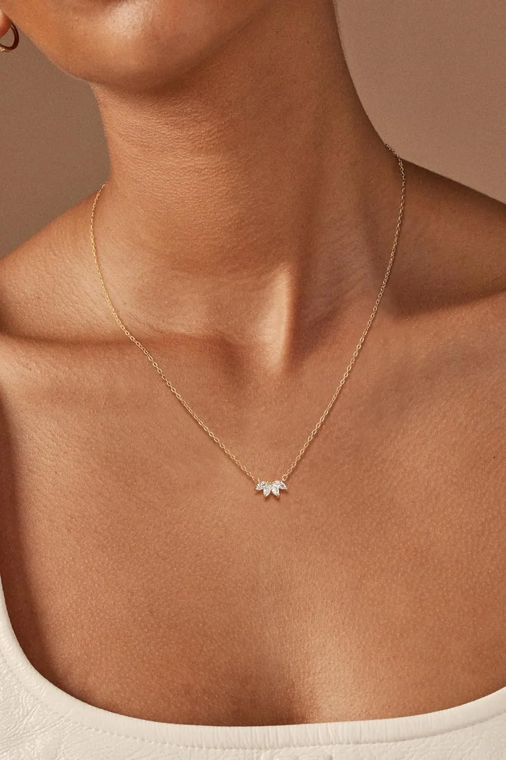 CZ Diamond Pendant Gold Necklace for Women Dainty 14k Gold Plated Choker Necklaces Simple Gold Jewelry Gifts for Women