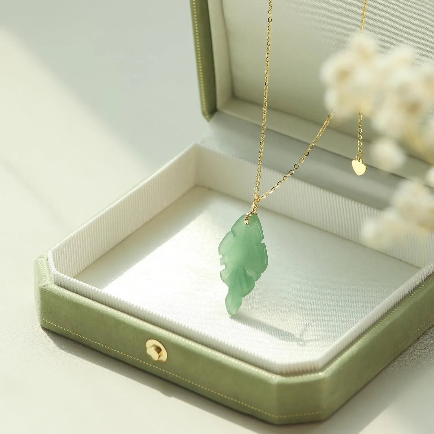 DAUMIER Green Jade Pendant Leaf Drop Necklace for Women Girls Lucky Jewelry Gold