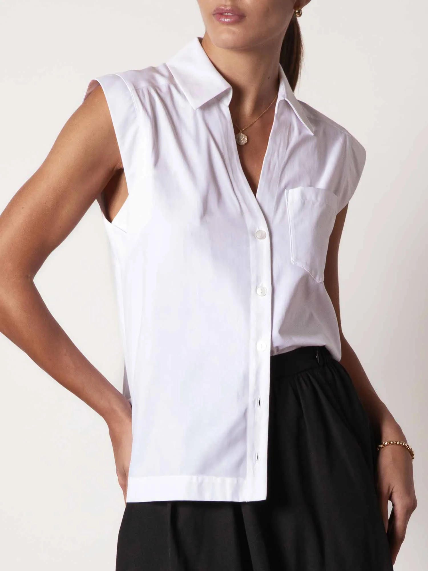 Elias Sleeveless Shirt