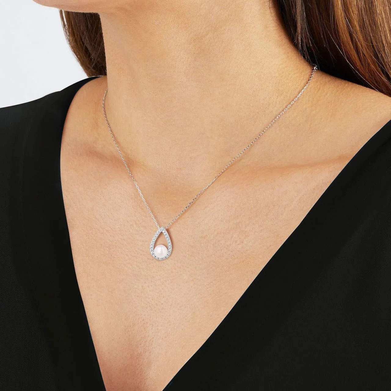 GAVU Teardrop Pearl Necklace Dainty Necklace for Women, Silver/Gold Necklace for Women
