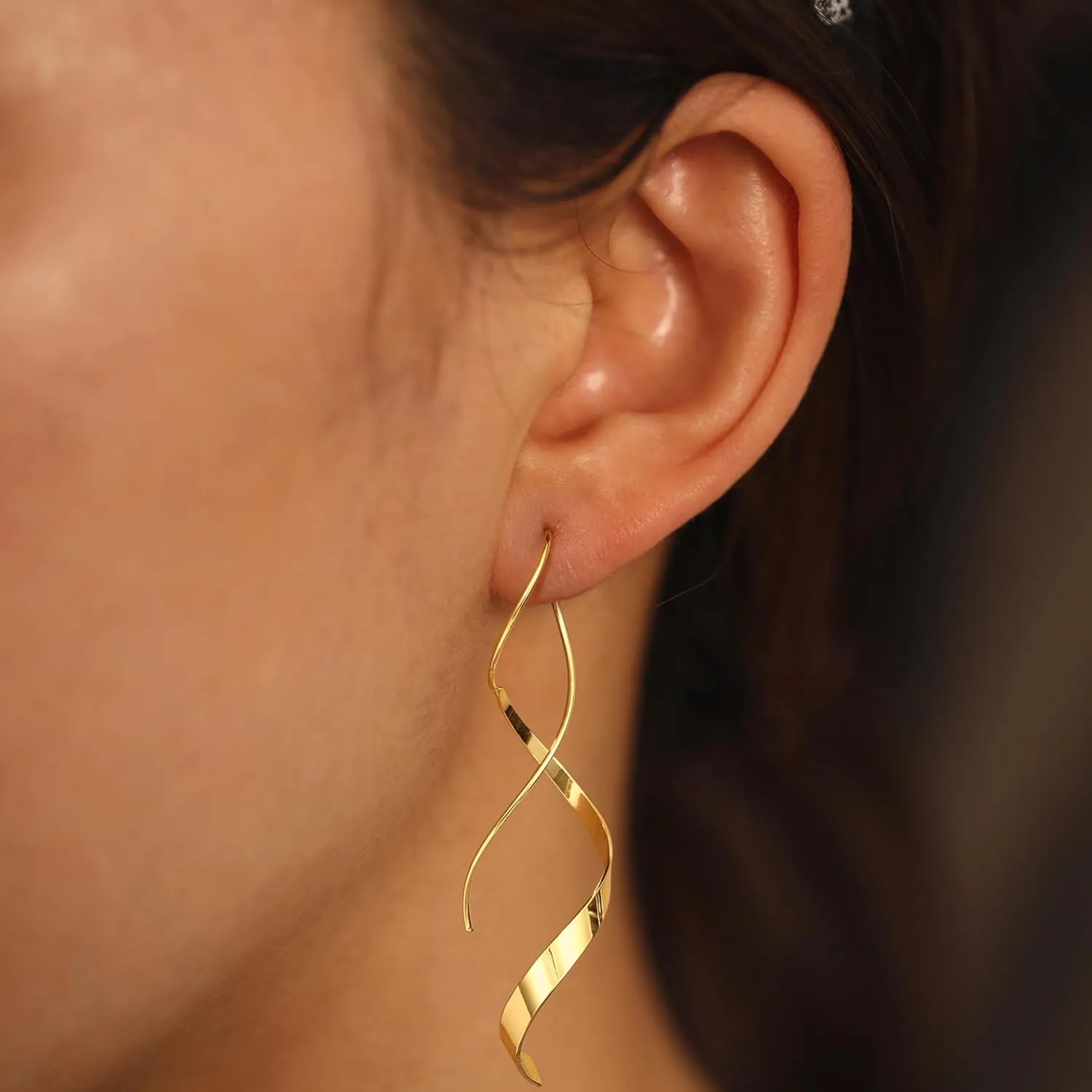 Gold Dangle Drop Earrings for Women, Trendy 14k Gold Plated Long Spiral Dangle Earrings Hypoallergenic Threader Twisted Curved Tassel Chain Drop Earrings Minimalist Jewelry Gifts for Women