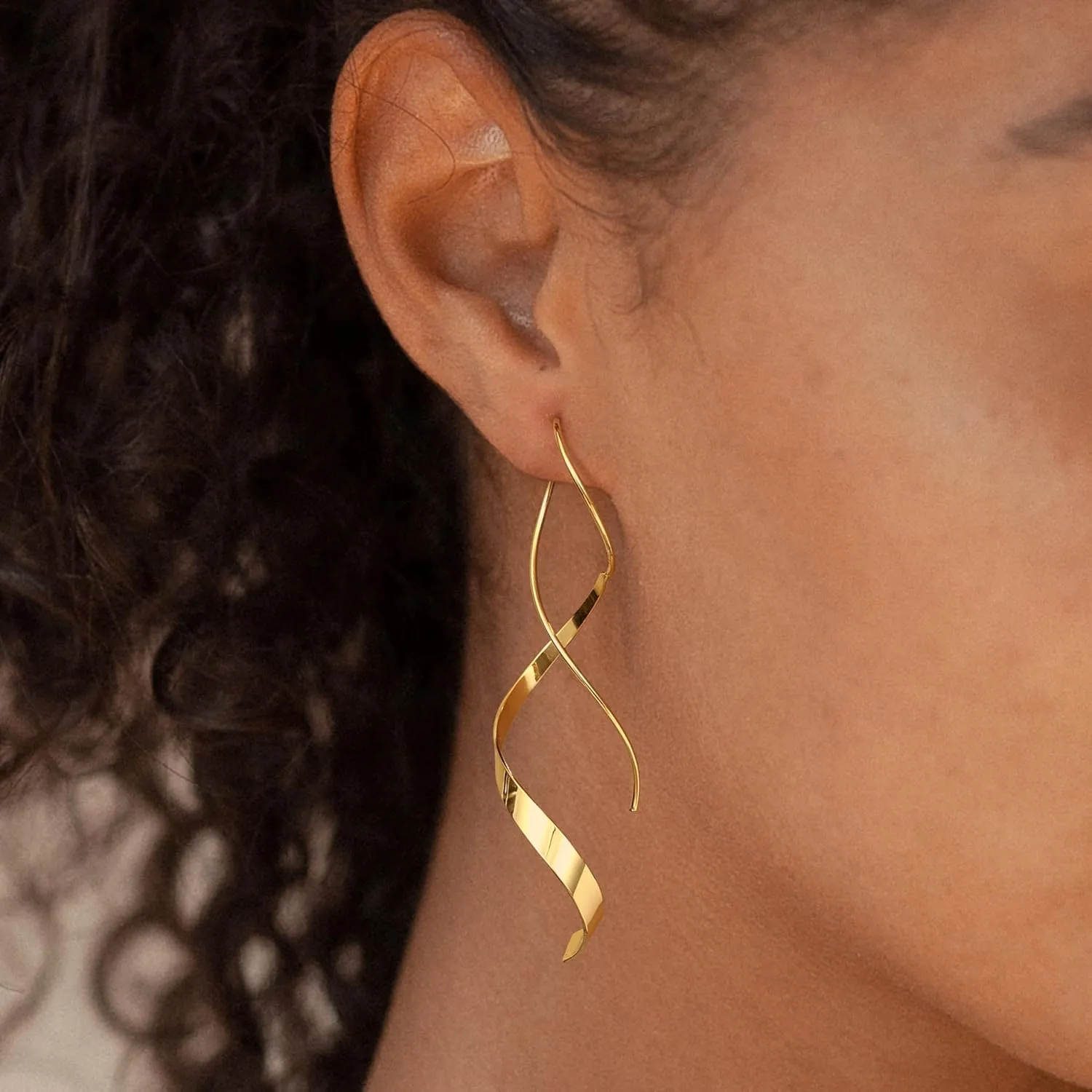 Gold Dangle Drop Earrings for Women, Trendy 14k Gold Plated Long Spiral Dangle Earrings Hypoallergenic Threader Twisted Curved Tassel Chain Drop Earrings Minimalist Jewelry Gifts for Women
