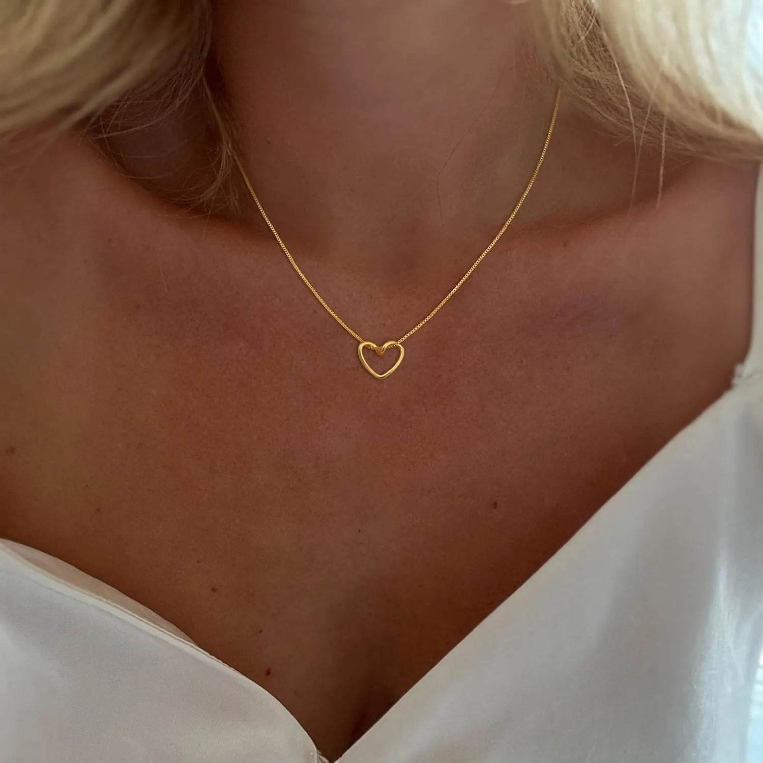 Gold Necklace for Women - Trendy Simple 14K Plated Cute Bow CZ Pendant Choker Chain Necklace for Women Non Tarnish Dainty Jewelry Gift
