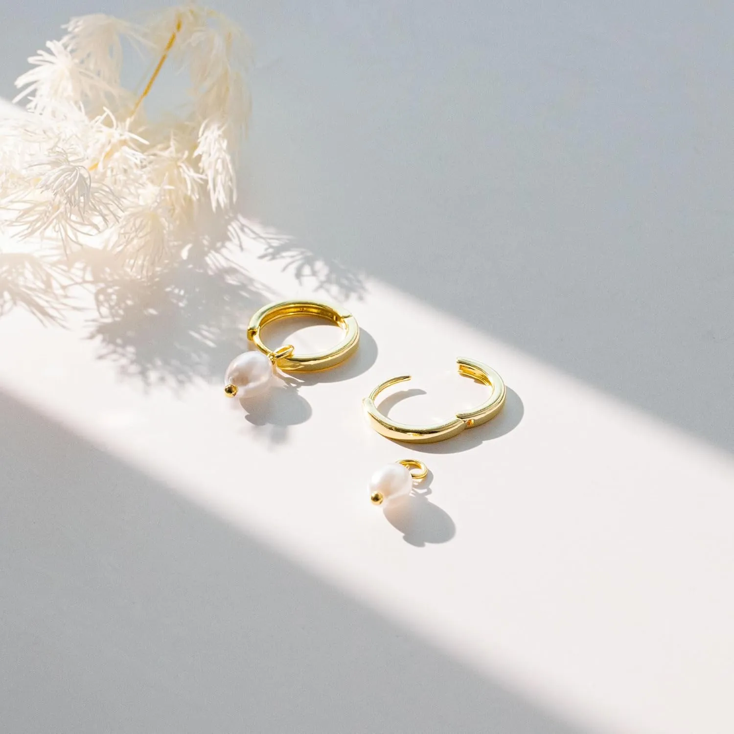 Gold Pearl Drop Earrings for Women, 14k Small Dainty Gold Plated Pearl Huggie Hoop Dangle Earrings for Women Trendy Hypoallergenic Stud Earrings Dangling Gold Earring Hooks Gold Jewelry Non Tarnish
