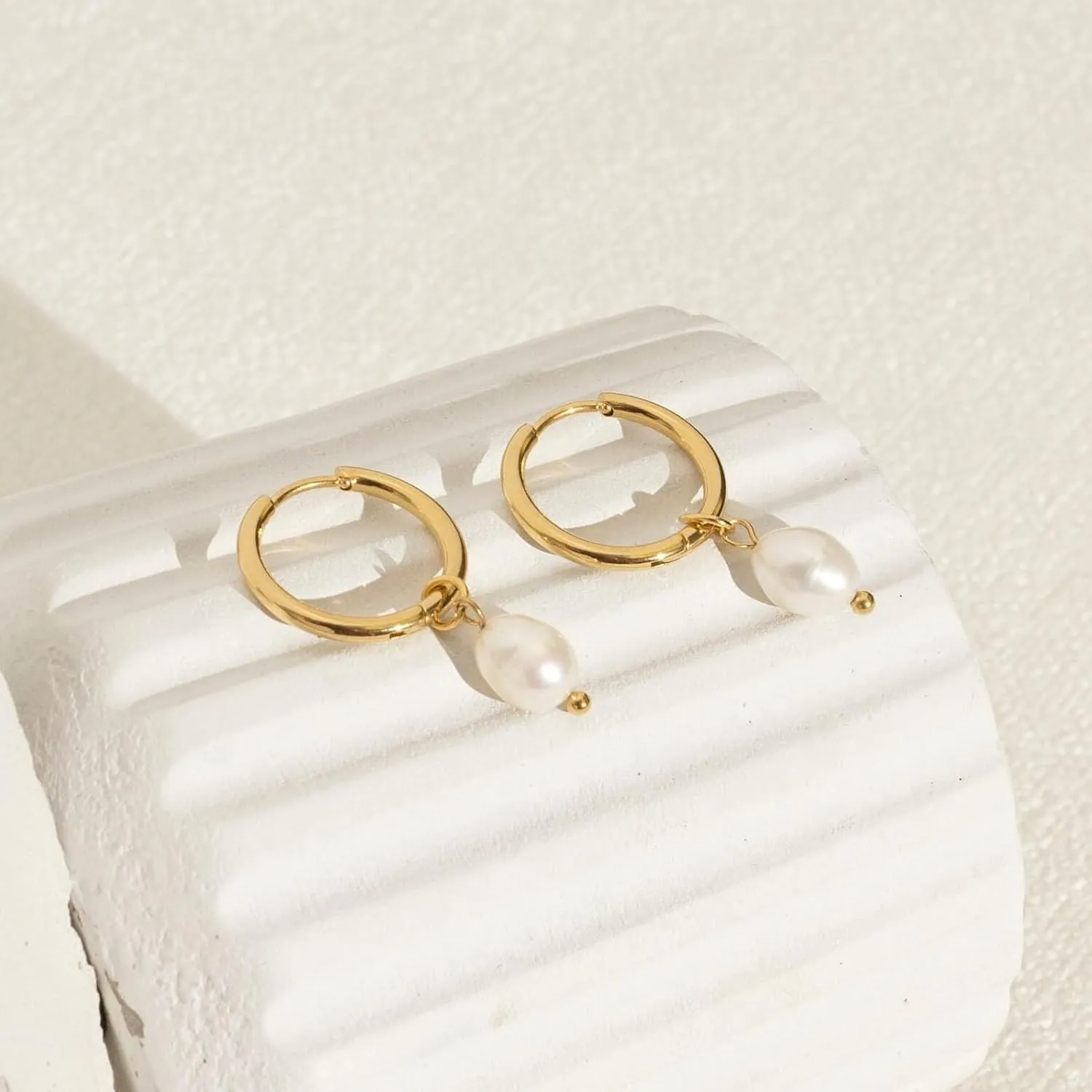 Gold Pearl Drop Earrings for Women, 14k Small Dainty Gold Plated Pearl Huggie Hoop Dangle Earrings for Women Trendy Hypoallergenic Stud Earrings Dangling Gold Earring Hooks Gold Jewelry Non Tarnish