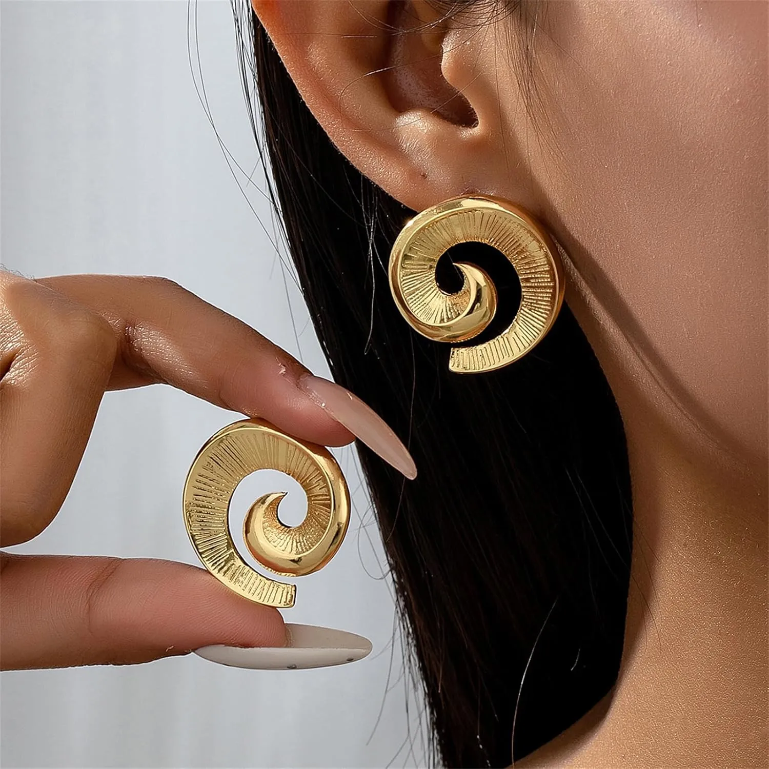 Gold Statement Earrings for Women Boho Textured Ocean Wave Earrings Irregular Exaggerated Geometric Swirl Earrings Gold Conch Sell Flower Twisted Earrings Chunky Gold Earrings Vintage Jewelry Gift