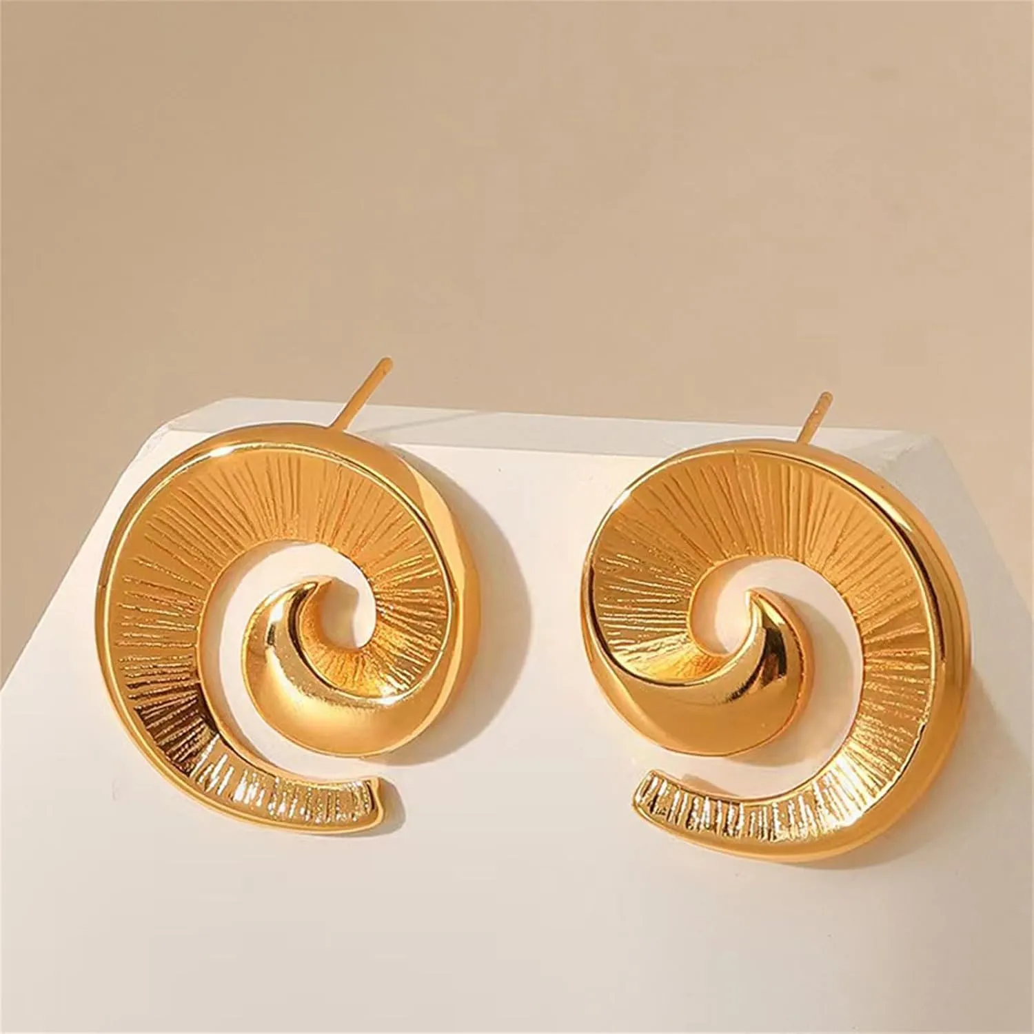 Gold Statement Earrings for Women Boho Textured Ocean Wave Earrings Irregular Exaggerated Geometric Swirl Earrings Gold Conch Sell Flower Twisted Earrings Chunky Gold Earrings Vintage Jewelry Gift