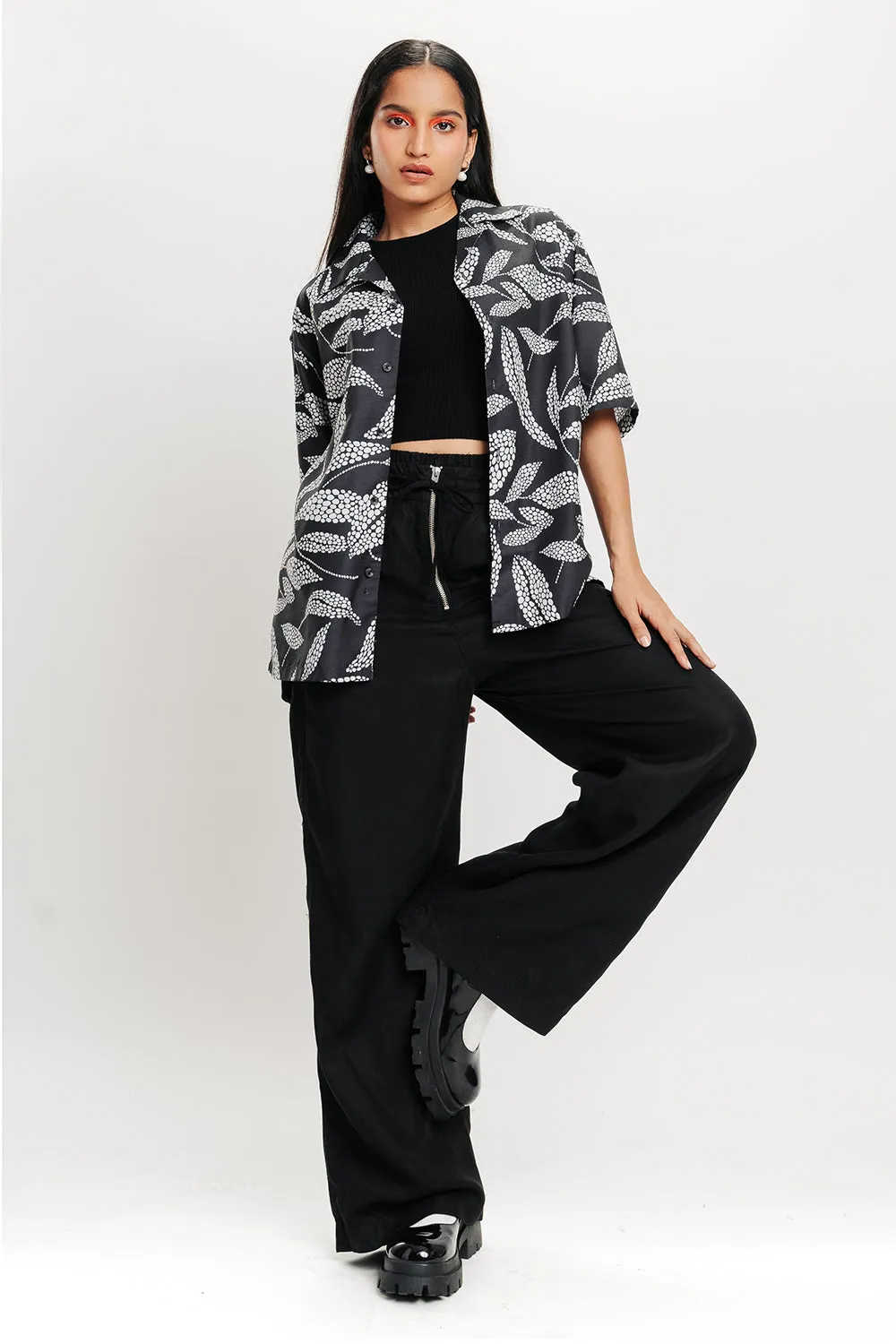 Graphite Leaf Resort Collar Women's Shirt