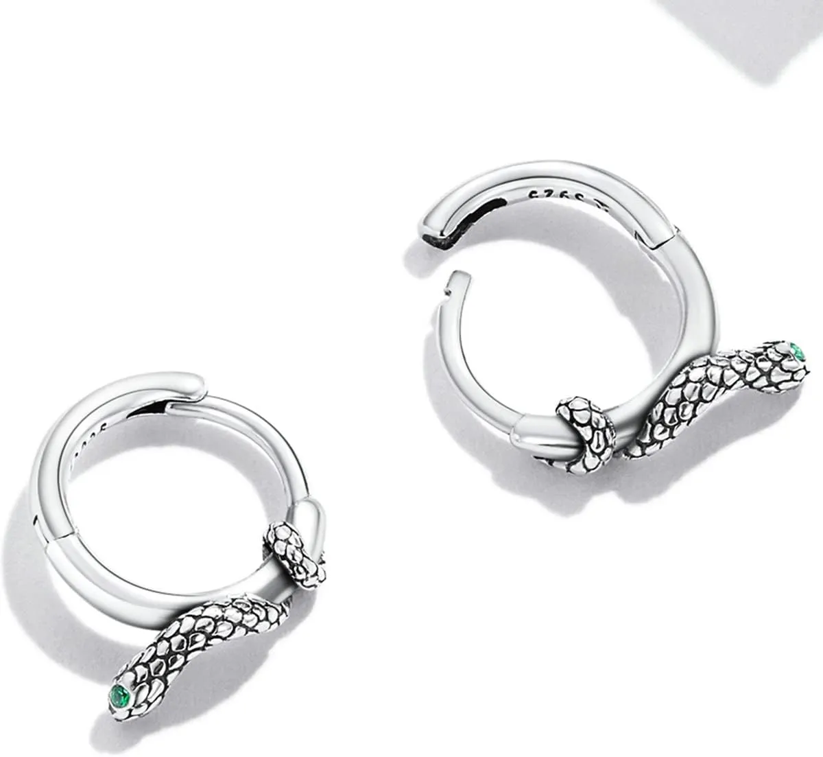 Leaf Huggie Hoop Earrings Small Hoop Earrings for Women 925 Sterling Silver Huggie Earrings Cute Earrings Hypoallergenic Huggie Hoop Earrings Jewelry Gifts for Women