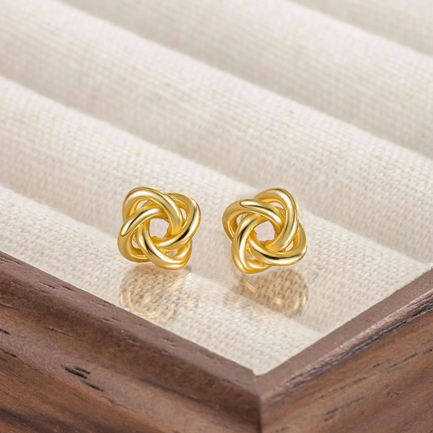 Love Knot Stud Earrings for Women Gold Silver Knot Earrings Statement Stud Earrings Minimalist Small Earrings Jewelry Gifts