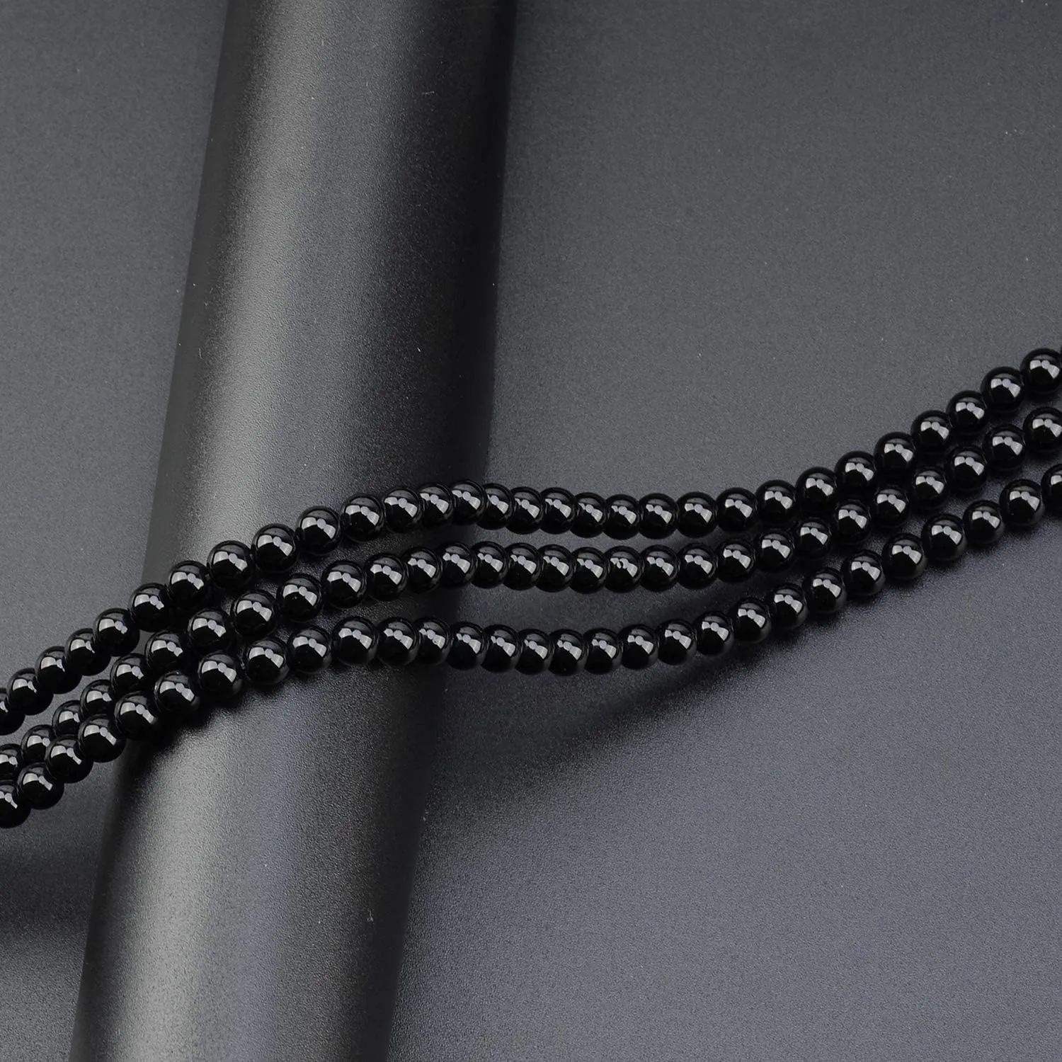 LPBeads 200Pcs Polished 6mm Round Natural Black Onxy Gemstone Loose Beads with Stretch Cord for Jewelry Making Bracelets