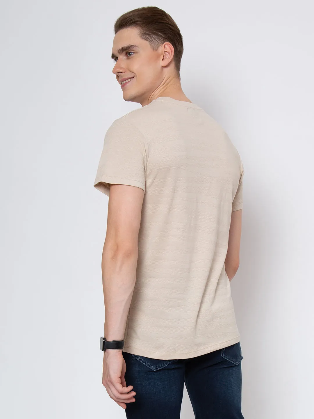 Men Jaquard Round Neck T-Shirt