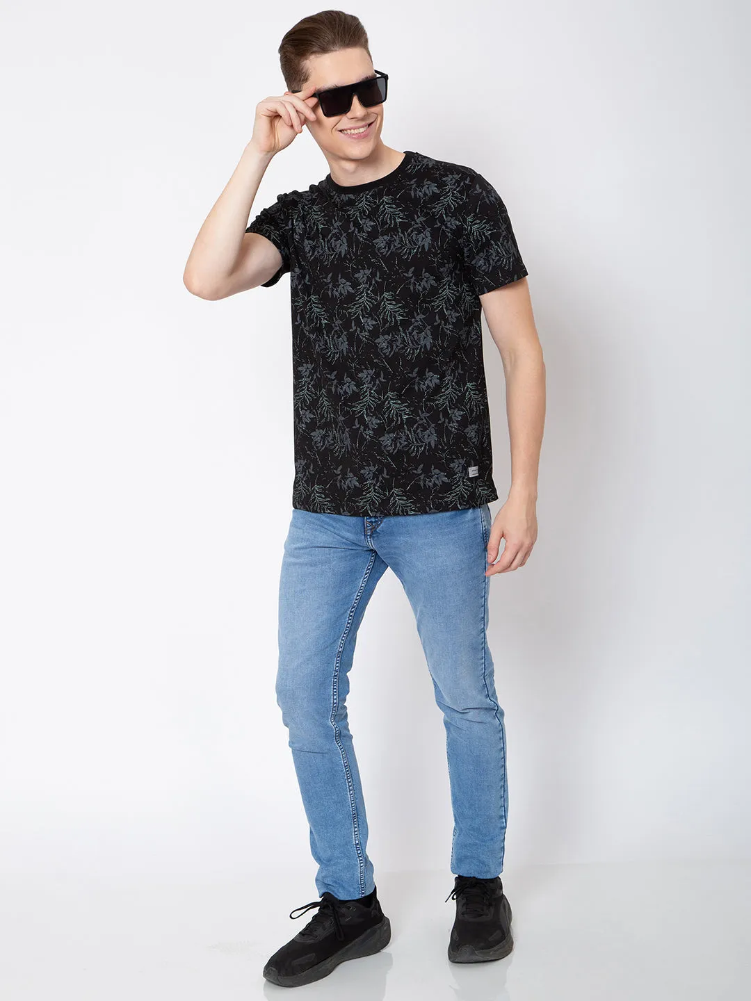 Men Round Neck All Over Print Tshirt