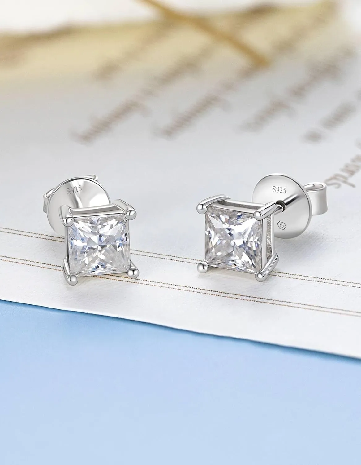 MomentWish Moissanite Earrings, Birthday Gifts for Her, Simulated Diamond Stud Earrings for Women, 925 Sterling Silver Studs Jewelry Gift for Anniversary Christmas
