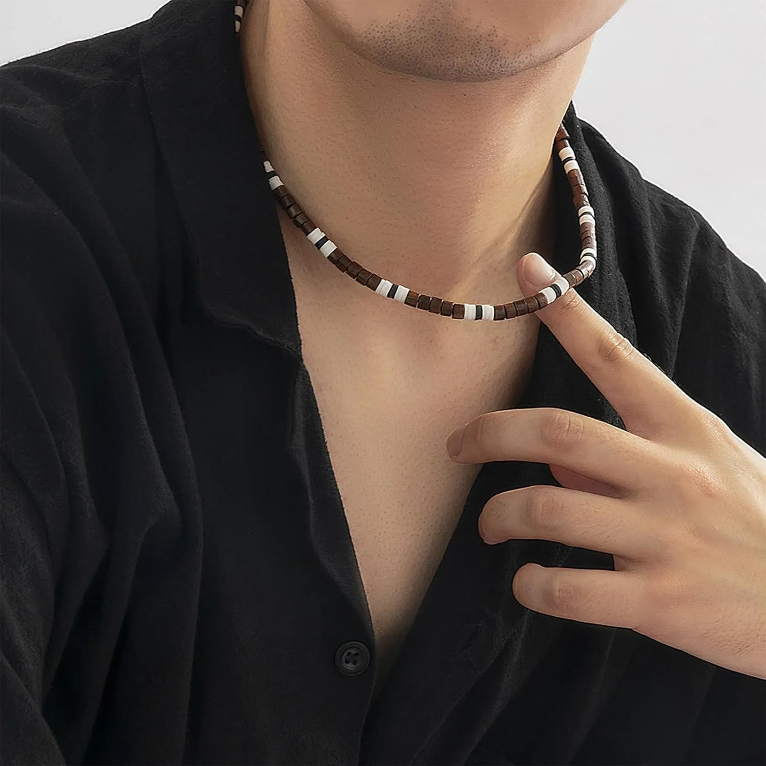 Necklace for Men Puka Shell Necklace Men Summer Surfer Necklaces Beaded Choker Beach Essentials Holiday Jewelry for Vacation Summer Outfits for Man Son Husband