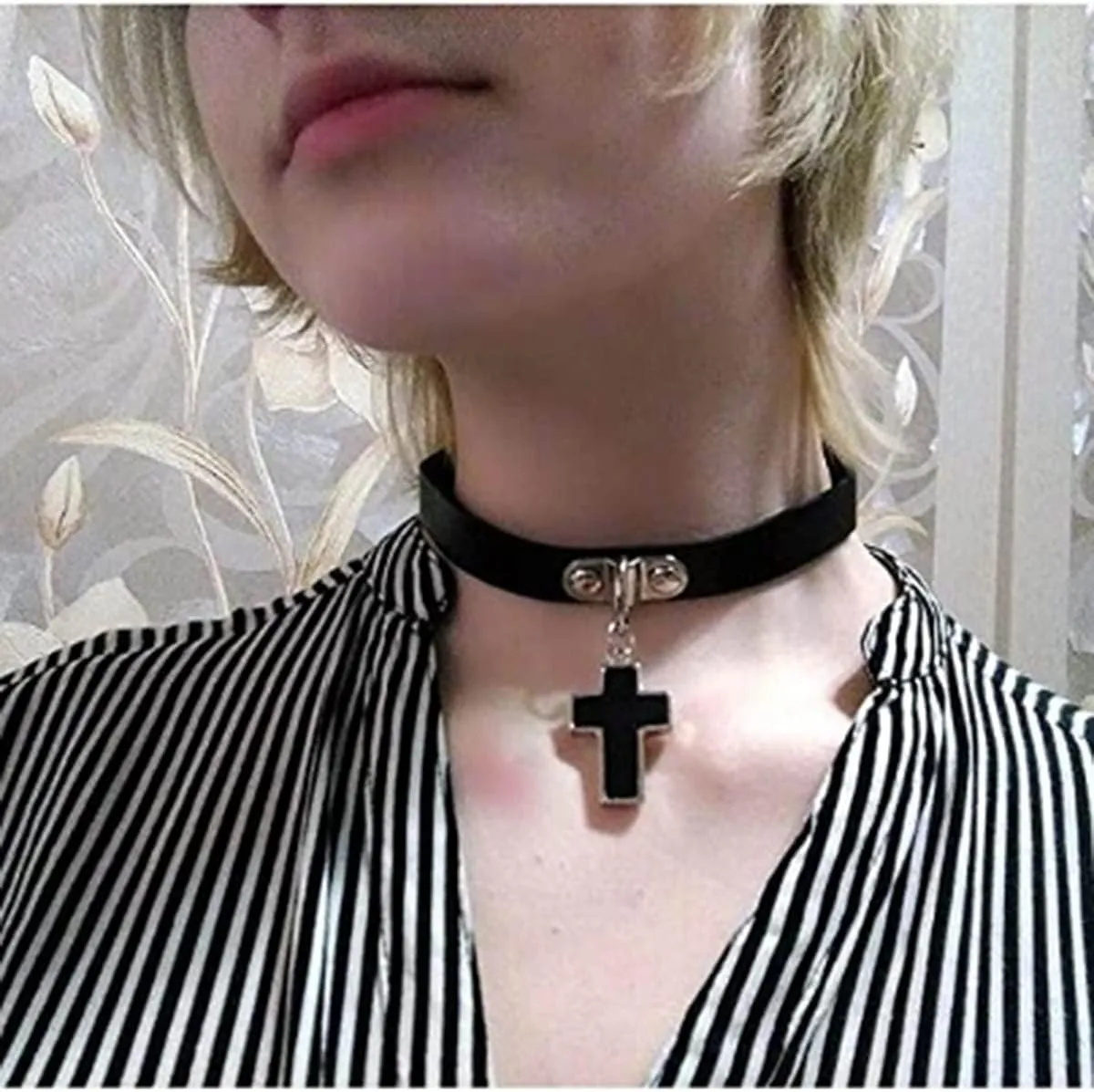 Olbye Black Leather Choker Necklace - Circle Short Necklace With Rivet Studded Spike, Adjustable Punk Design, Gothic Style for Women