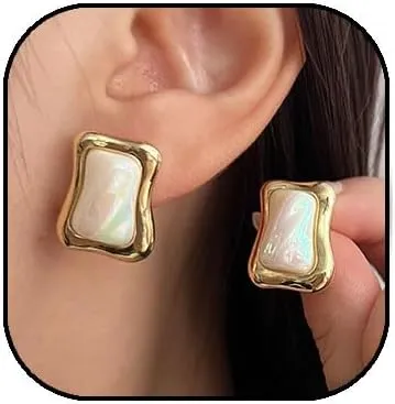 "Gold Pearl Stud Earrings for Women Baroque Pearl Earrings Irregular Geometric Pearl Earrings Lightweight Statement Pearl Earrings Jewelry Gifts"
