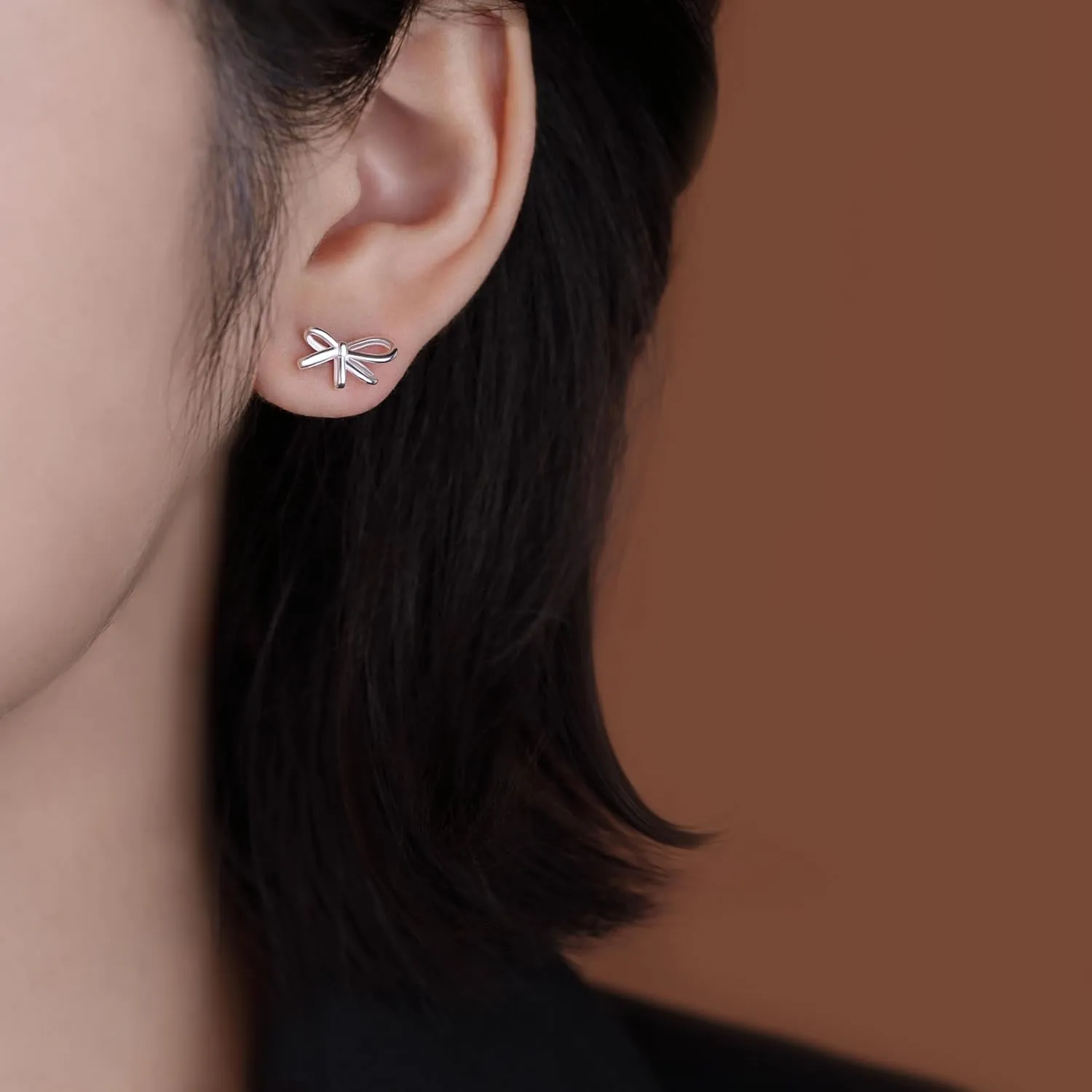 Reffeer Solid 925 Sterling Silver Bow Stud Earrings for Women Teens Small Ribbon Stud Earrings Bowknot