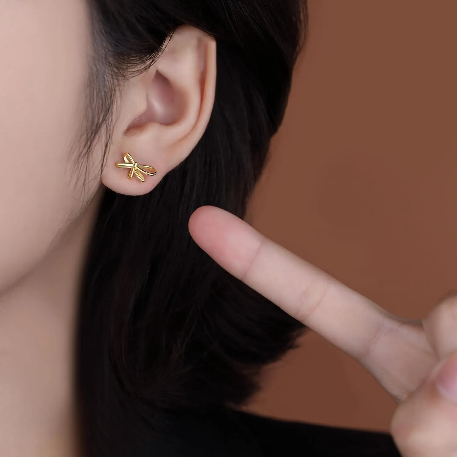 Reffeer Solid 925 Sterling Silver Bow Stud Earrings for Women Teens Small Ribbon Stud Earrings Bowknot