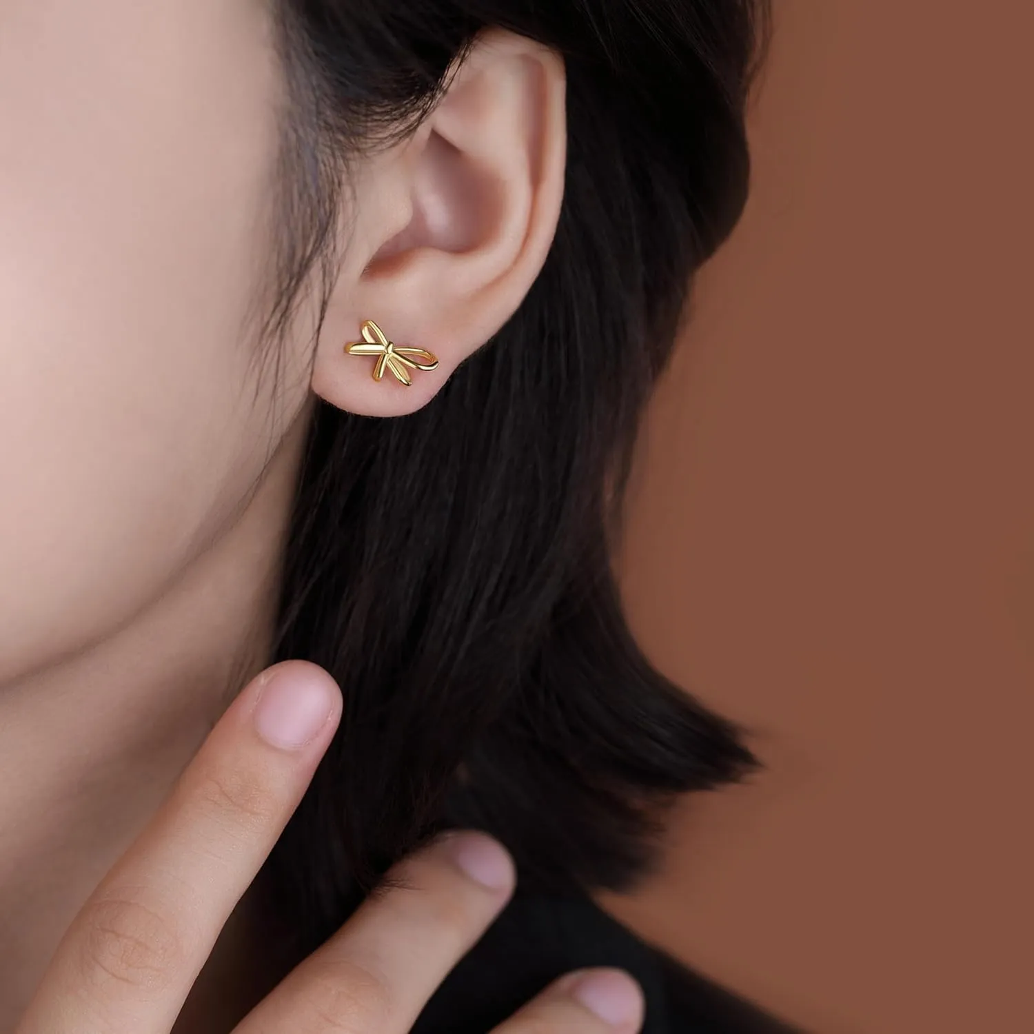 Reffeer Solid 925 Sterling Silver Bow Stud Earrings for Women Teens Small Ribbon Stud Earrings Bowknot