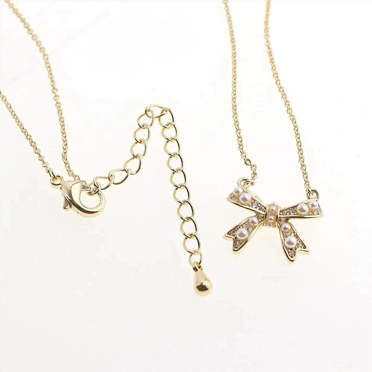Sonateomber Dainty Chain Simple Pendant Necklace for Women, Cute Statement Rhinestone Single Dangle Necklaces Thanksgiving Christmas Jewelry Gift