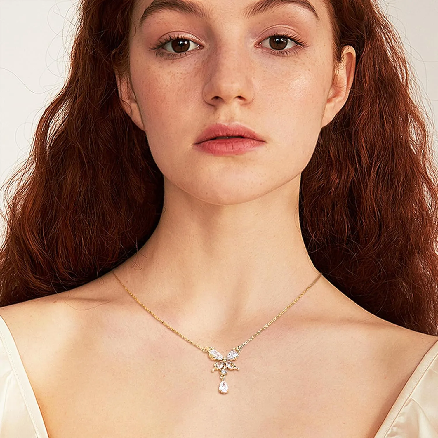 Sonateomber Dainty Chain Simple Pendant Necklace for Women, Cute Statement Rhinestone Single Dangle Necklaces Thanksgiving Christmas Jewelry Gift