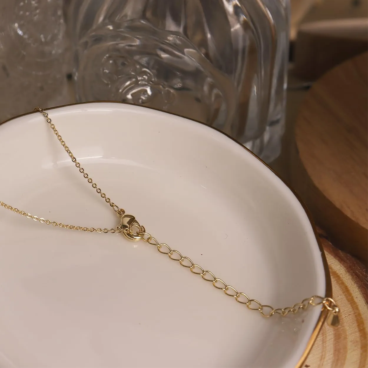 Sonateomber Dainty Chain Simple Pendant Necklace for Women, Cute Statement Rhinestone Single Dangle Necklaces Thanksgiving Christmas Jewelry Gift
