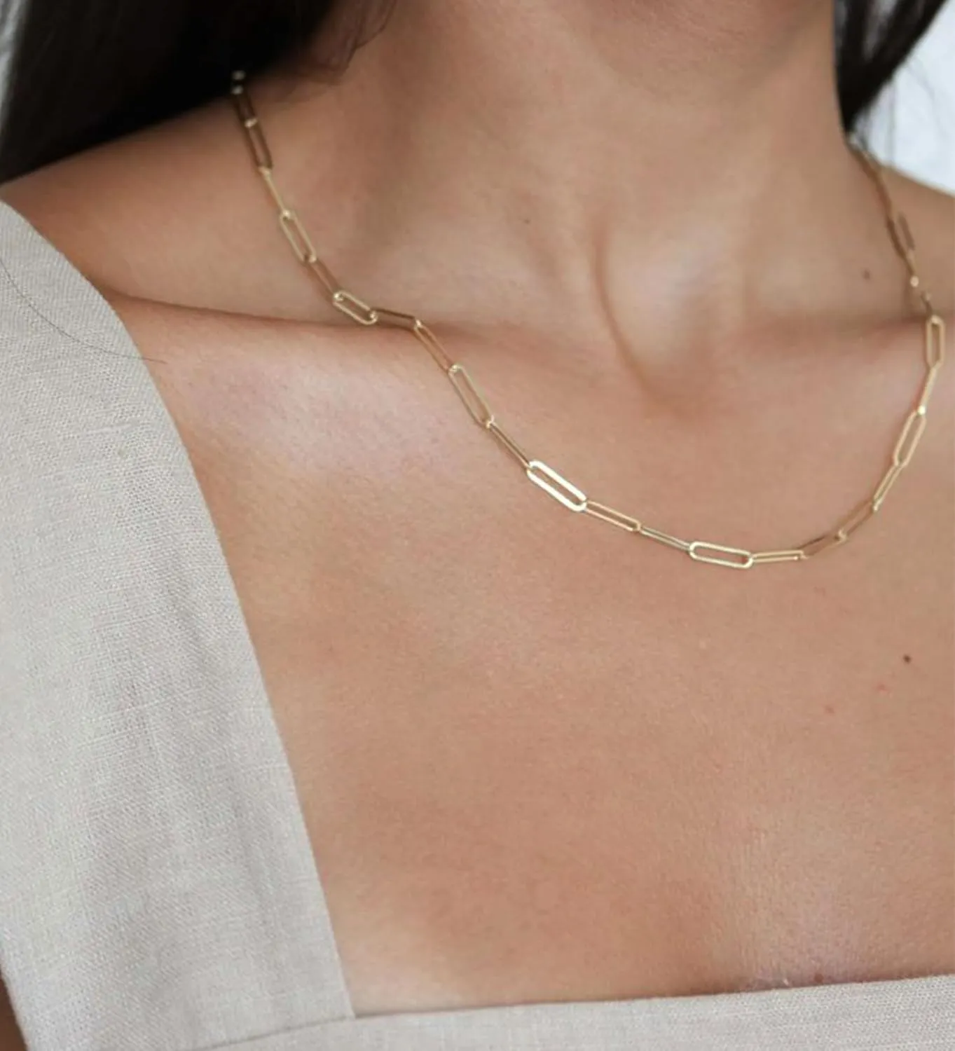 Staligue Chunky Gold Necklace for Women Men 18K Gold Plated Layering Chain Necklaces Dainty Paperclip Cuban Link Toggle Necklace Statement T-bar Clasp Choker Necklace Jewelry