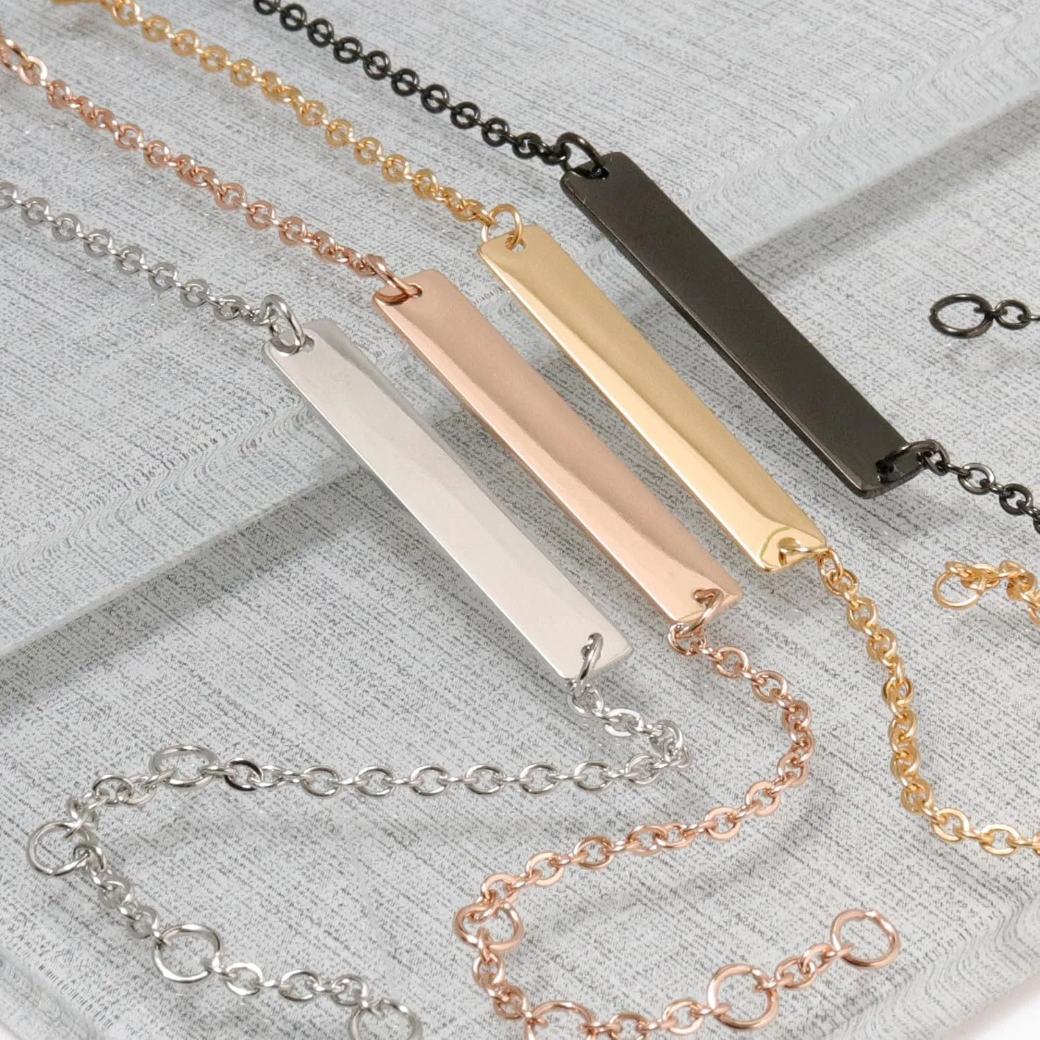 Tina&Co Stainless Steel Gold Bar Necklace Engravable with 161718 Adjusted Chain Horizontal Bar Pendant Necklace Engravable Blank No Engraved