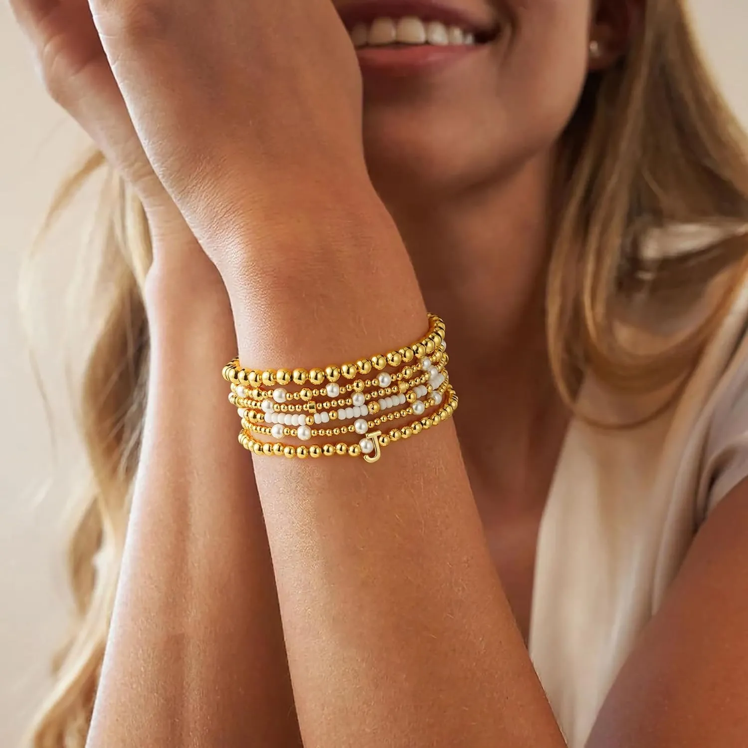 Turandoss 6PCS Beaded Initial Bracelets for Women, 18K Gold Plated Beaded Initial Letter Bracelet for Girls Women, Initial A-Z Stretch Bead Stackable Bracelet Jewelry Set Gifts