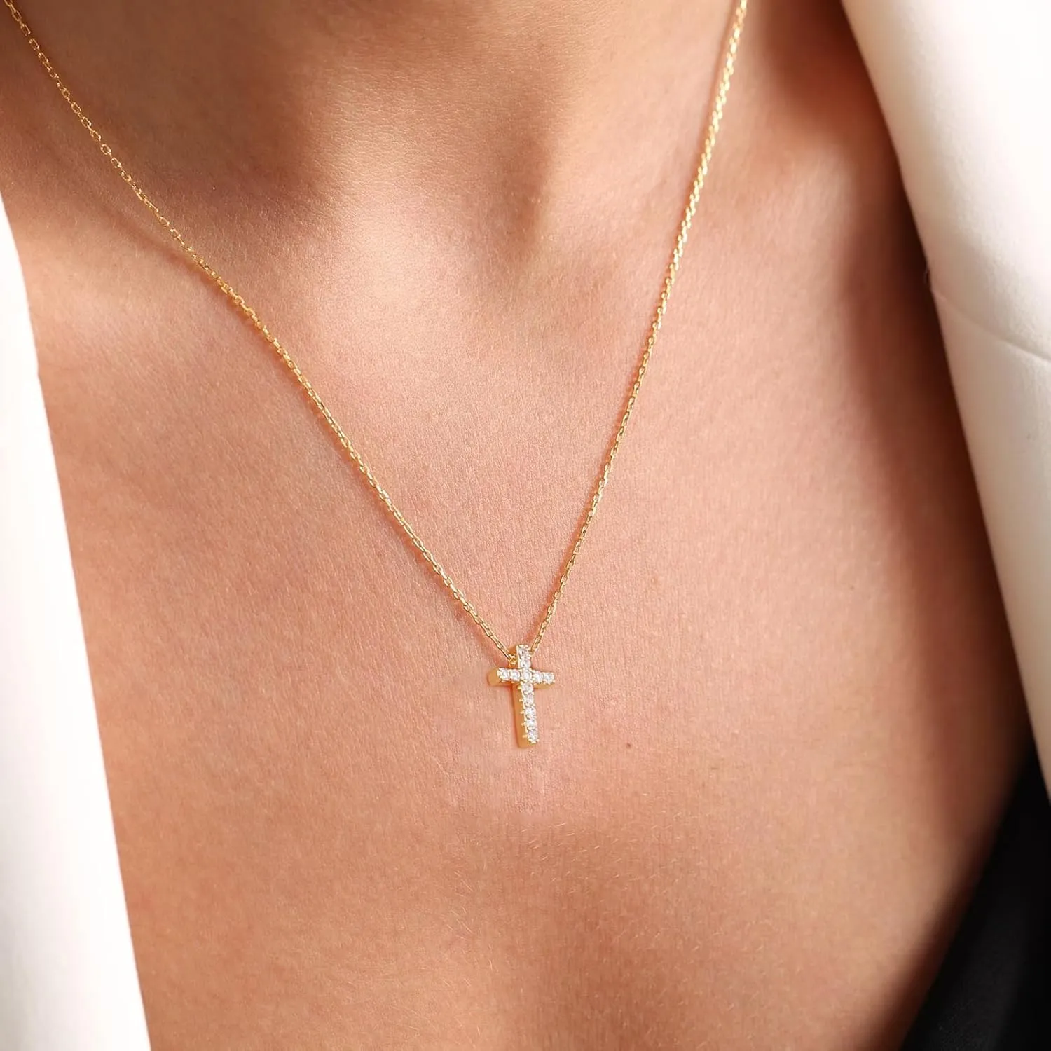 VIROMY Gold Cross Necklaces for Women Trendy 14K Gold Plated/Silver Cross Necklace,Cubic Zirconia Cross Necklaces for Women Men Boy Jewelry Gifts Double Cross Choker Necklace for Y2k Chains