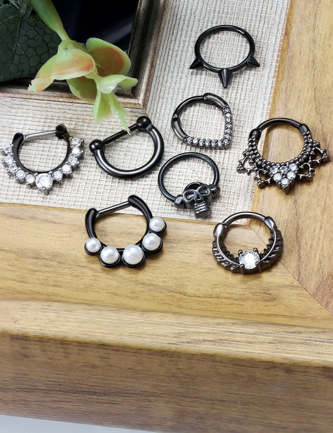 Vsnnsns 16G Septum Rings Piercing Jewelry 316L Stainless Surgical Steel Skull Flower Opal Clicker Horseshoe Septum Nose Rings Hoop Piercing Jewelry for Women Men Silver Black Rose Gold 10mm