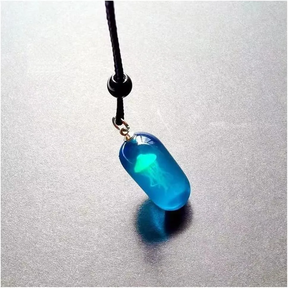 YP Glow in the Dark Necklaces Jellyfish Jewelry Resin Luminous Glowing Pendant